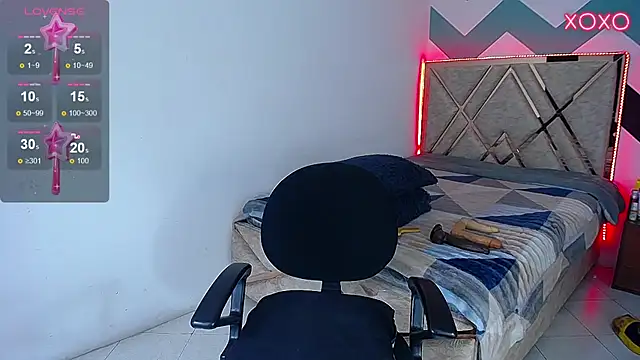 maddyperez20 online show from 02/27/25, 02:21