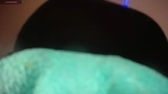xairaruiz  online show from 01/03/25, 12:11