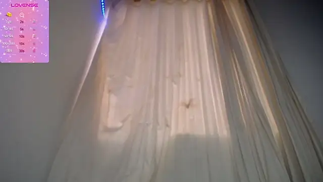 xairaruiz  online show from 01/10/25, 09:42