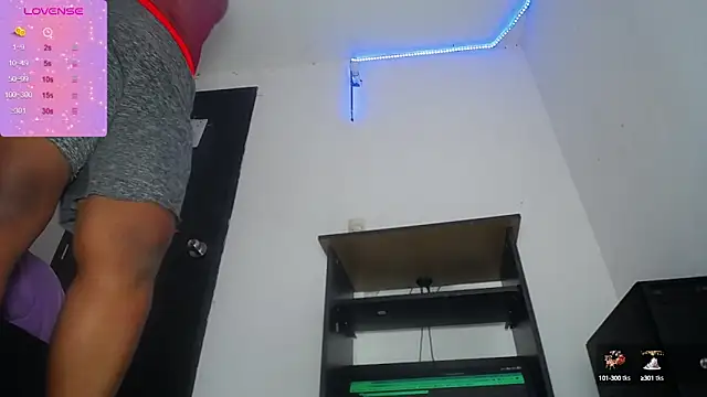 xairaruiz  online show from 01/29/25, 10:01