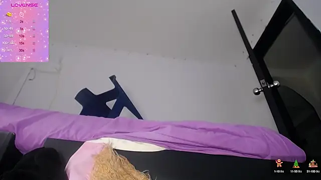 xairaruiz  online show from 01/30/25, 01:22