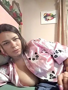 Snapshot of Lia_Roxx chatting on 04/11/26, 02:21 Lia Roxx online show from 04/11/26, 02:21