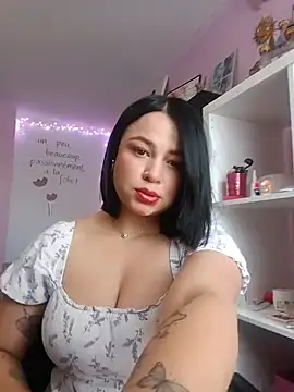 Snapshot of Lia_Roxx chatting on 06/10/26, 07:40 Lia Roxx online show from 06/10/26, 07:40