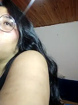Snapshot of KATYGONZALEZ chatting on 04/17/26, 06:22 KATYGONZALEZ online show from 04/17/26, 06:22
