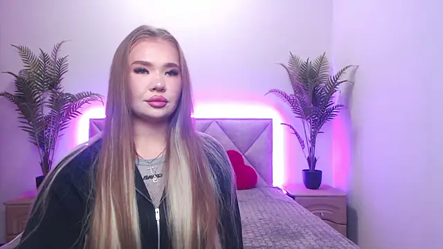 Snapshot of StacyYellig chatting on 11/07/25, 08:42 StacyYellig online show from 11/07/25, 08:42