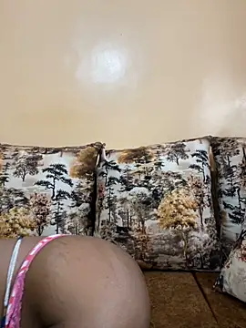 Pretty Selina1 online show from 01/02/25, 06:18