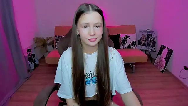 Snapshot of HelloRoxy chatting on 10/05/25, 07:01 HelloRoxy online show from 10/05/25, 07:01