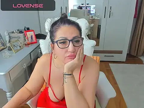 karenncougar online show from 01/20/25, 05:48