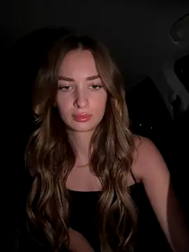 Snapshot of EvieEvans chatting on 09/16/25, 08:32 EvieEvans online show from 09/16/25, 08:32