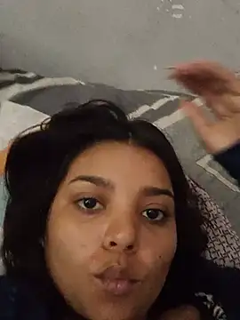 stefanie010 online show from 05/17/26, 02:57