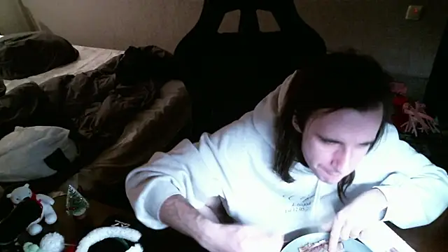 izilizi 23 online show from 12/13/24, 03:21