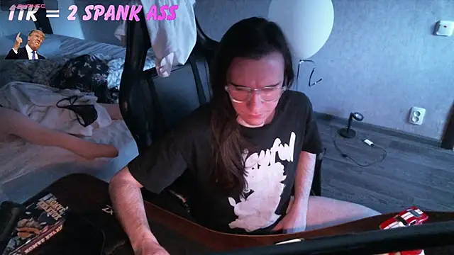 izilizi 23 online show from 04/26/26, 03:53