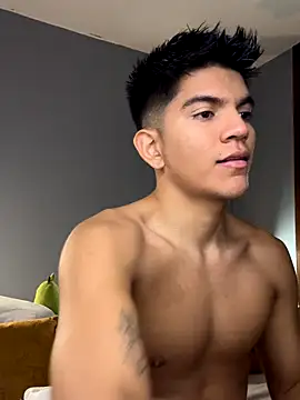 santiago 01 online show from 11/11/25, 11:49