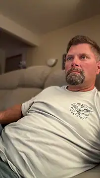 Snapshot of originalhempfarmer chatting on 05/19/26, 02:40 originalhempfarmer online show from 05/19/26, 02:40