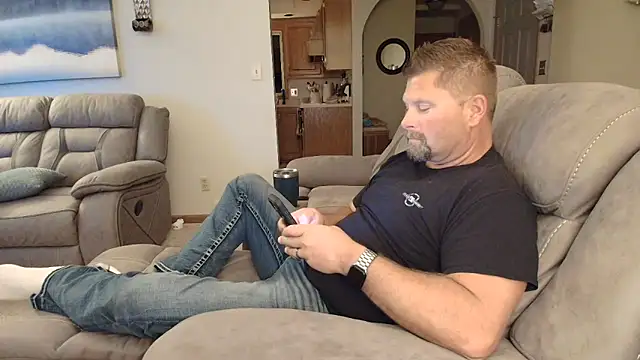 Snapshot of originalhempfarmer chatting on 06/16/26, 02:25 originalhempfarmer online show from 06/16/26, 02:25