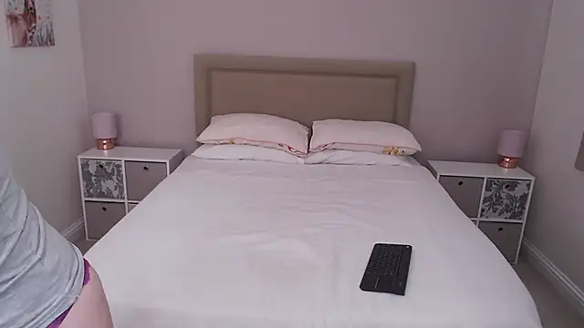 British Goddess Anna online show from 01/03/25, 11:25