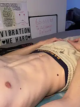 Snapshot of secret_dream415 chatting on 11/10/25, 08:08 secret dream415 online show from 11/10/25, 08:08