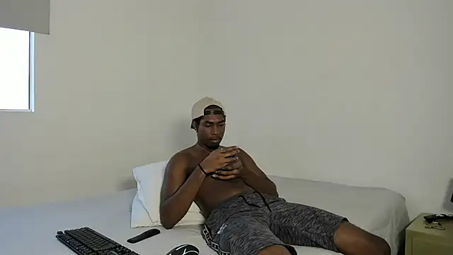 Snapshot of deyianxx chatting on 10/22/25, 09:58 deyianxx online show from 10/22/25, 09:58