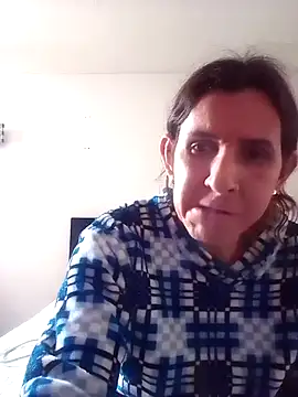 Cameron puppy online show from 10/14/25, 04:30