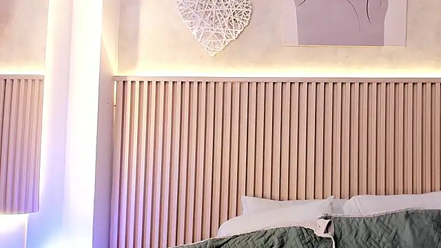 Snapshot of daiana_curly chatting on 11/16/25, 07:52 daiana curly online show from 11/16/25, 07:52