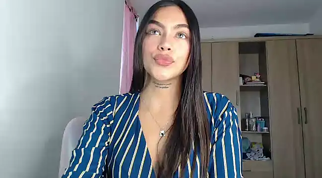 fairylatin222 online show from 01/21/25, 10:41