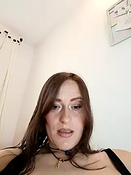 Snapshot of JadeHiilton chatting on 10/24/25, 07:10 JadeHiilton online show from 10/24/25, 07:10