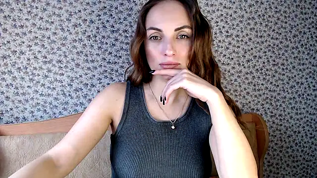 Tinadream20 online show from 11/05/25, 08:03