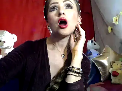 hottieperla online show from 12/11/24, 06:42