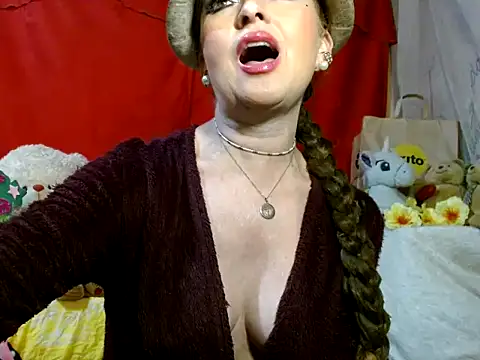 hottieperla online show from 02/24/26, 04:49