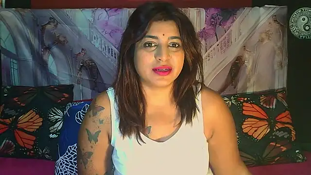 RoyalIndianCreamPuff online show from 07/19/26, 06:55