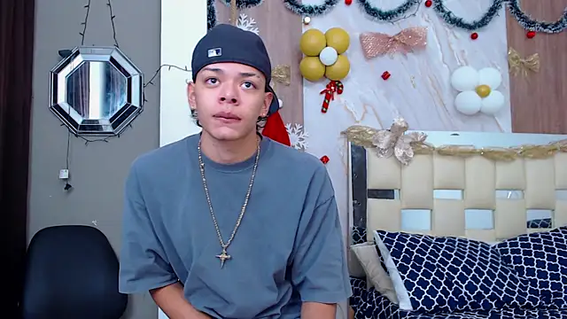 Snapshot of Harry_jhonsson chatting on 12/03/25, 11:03 Harry jhonsson online show from 12/03/25, 11:03