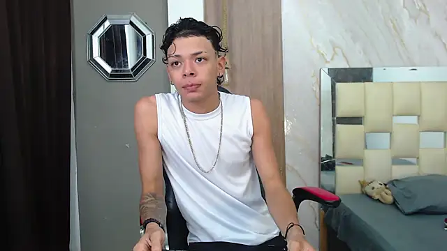 Snapshot of Harry_jhonsson chatting on 05/14/26, 12:50 Harry jhonsson online show from 05/14/26, 12:50