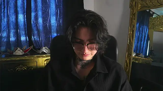 Snapshot of dantecoppolaa_ chatting on 01/04/25, 04:43 dantecoppolaa online show from 01/04/25, 04:43