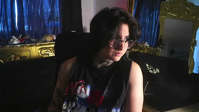 Snapshot of dantecoppolaa_ chatting on 01/10/25, 05:45 dantecoppolaa online show from 01/10/25, 05:45