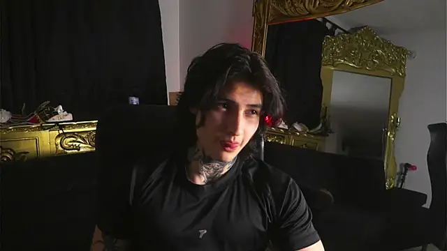 Snapshot of dantecoppolaa_ chatting on 01/15/25, 11:51 dantecoppolaa online show from 01/15/25, 11:51
