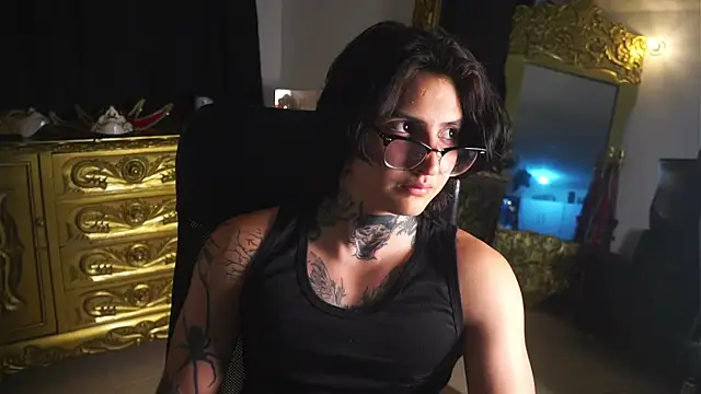 Snapshot of dantecoppolaa_ chatting on 01/31/25, 02:48 dantecoppolaa online show from 01/31/25, 02:48