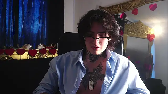 Snapshot of dantecoppolaa_ chatting on 02/15/25, 08:11 dantecoppolaa online show from 02/15/25, 08:11
