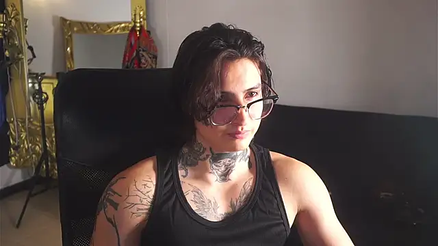 Snapshot of dantecoppolaa_ chatting on 02/25/25, 08:30 dantecoppolaa online show from 02/25/25, 08:30