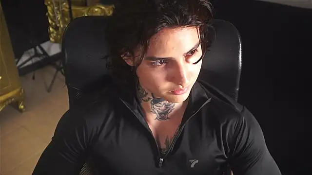 Snapshot of dantecoppolaa_ chatting on 02/27/25, 12:21 dantecoppolaa online show from 02/27/25, 12:21