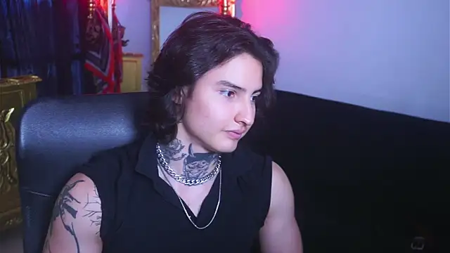 Snapshot of dantecoppolaa_ chatting on 03/04/25, 02:21 dantecoppolaa online show from 03/04/25, 02:21