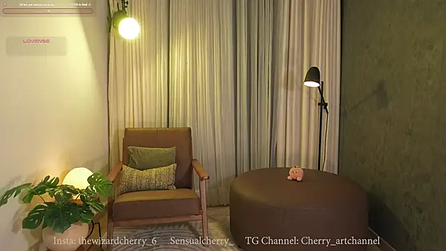 Snapshot of Miss_beee chatting on 07/21/26, 03:58 Miss beee online show from 07/21/26, 03:58