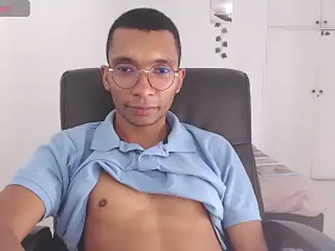 Aaronblack1  online show from 01/27/25, 04:33