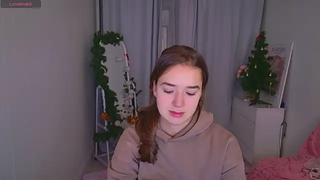 LovelyJessie online show from 12/14/25, 01:38