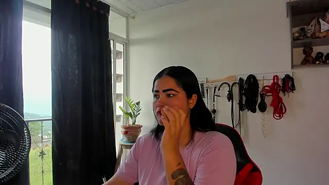 Snapshot of scarlet-kennedy98 chatting on 12/07/24, 09:11 scarlet-kennedy98 online show from 12/07/24, 09:11