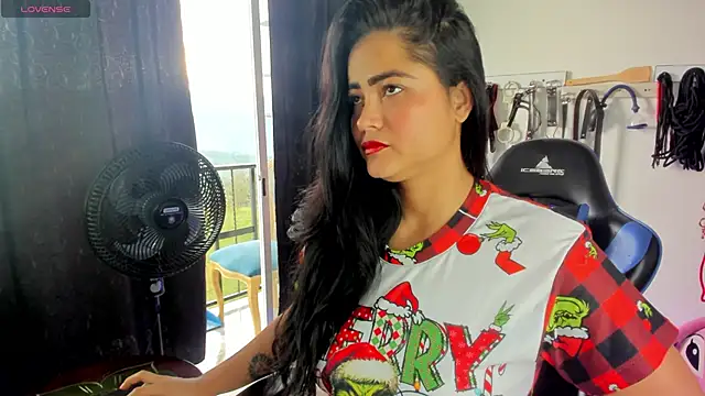 Snapshot of scarlet-kennedy98 chatting on 12/26/24, 09:04 scarlet-kennedy98 online show from 12/26/24, 09:04