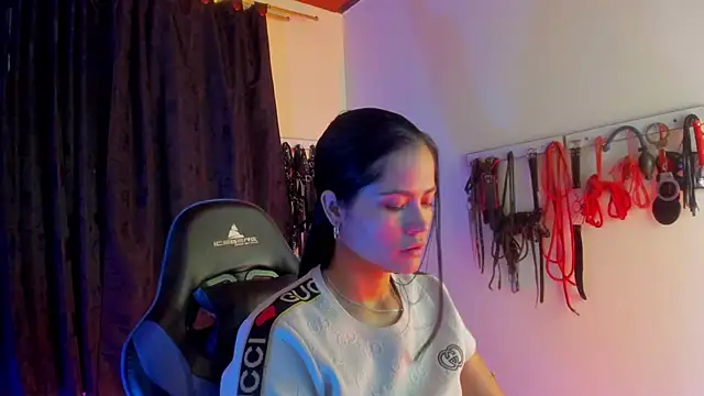 Snapshot of scarlet-kennedy98 chatting on 10/09/25, 10:08 scarlet-kennedy98 online show from 10/09/25, 10:08