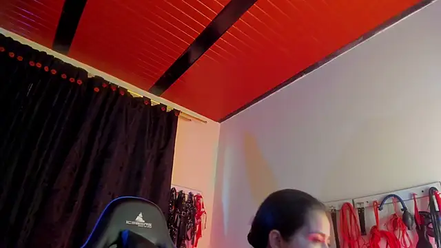 Snapshot of scarlet-kennedy98 chatting on 10/16/25, 08:10 scarlet-kennedy98 online show from 10/16/25, 08:10