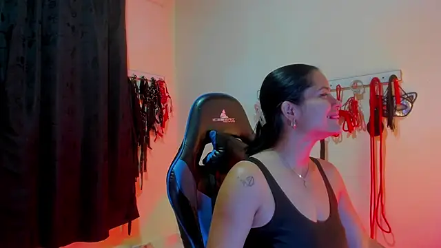 Snapshot of scarlet-kennedy98 chatting on 10/24/25, 12:41 scarlet-kennedy98 online show from 10/24/25, 12:41