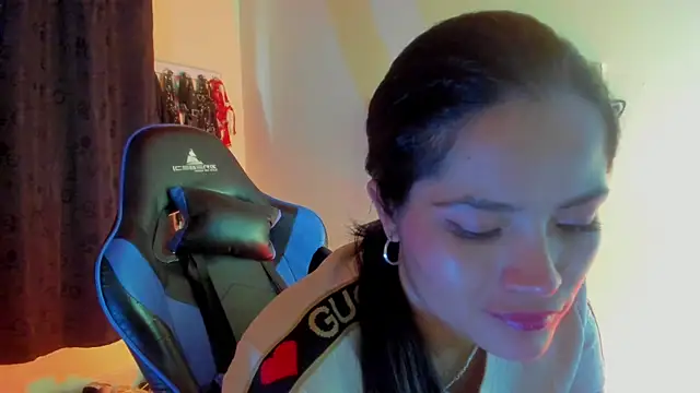 Snapshot of scarlet-kennedy98 chatting on 10/30/25, 08:20 scarlet-kennedy98 online show from 10/30/25, 08:20