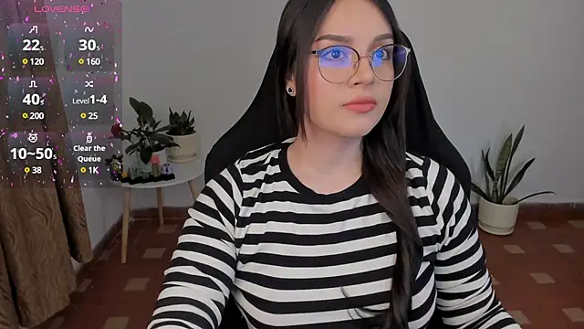 Snapshot of anaveleeez chatting on 12/05/24, 05:48 anaveleeez online show from 12/05/24, 05:48